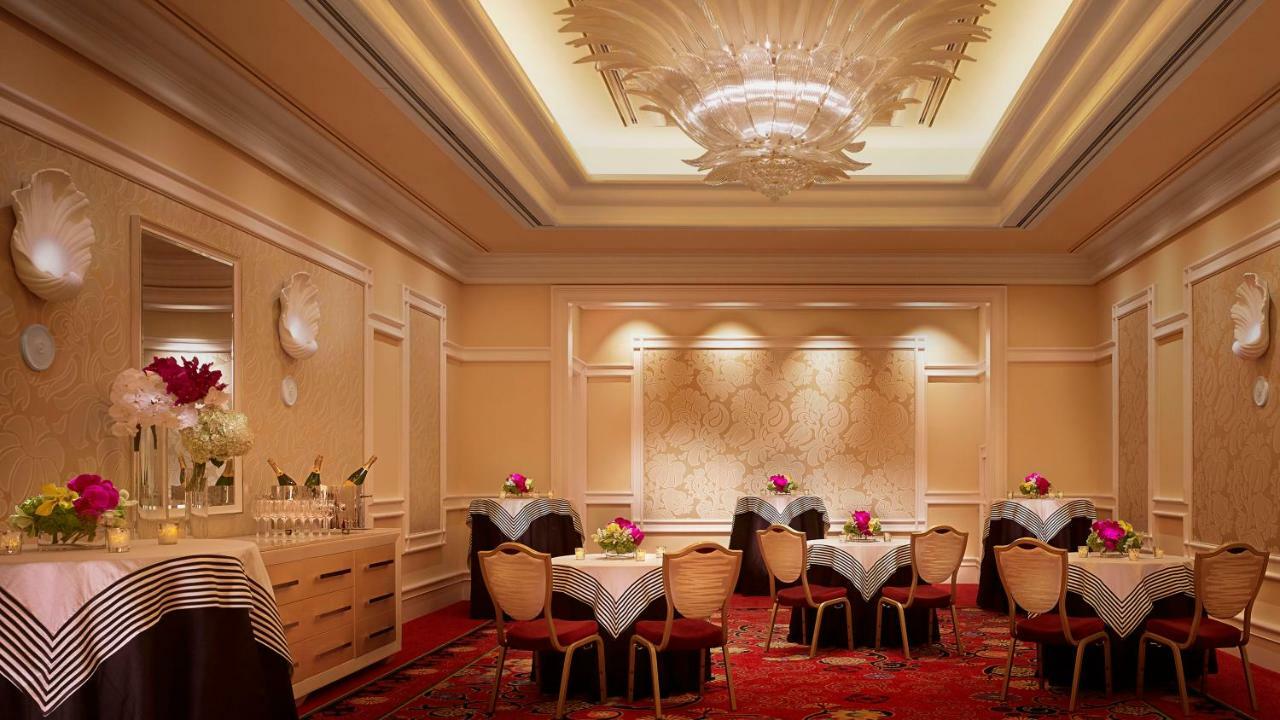 Encore Boston Harbor Everett Exterior foto The private dining room at the restaurant